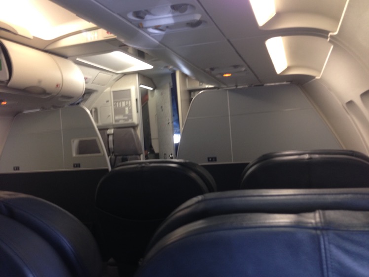 United A320 First Class cabin