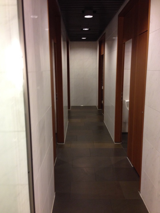 LH First Class Terminal bathroom