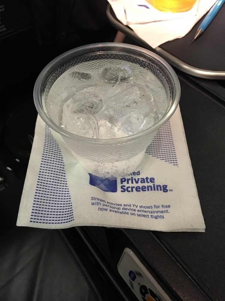 United First Class Pre-Departure Drink