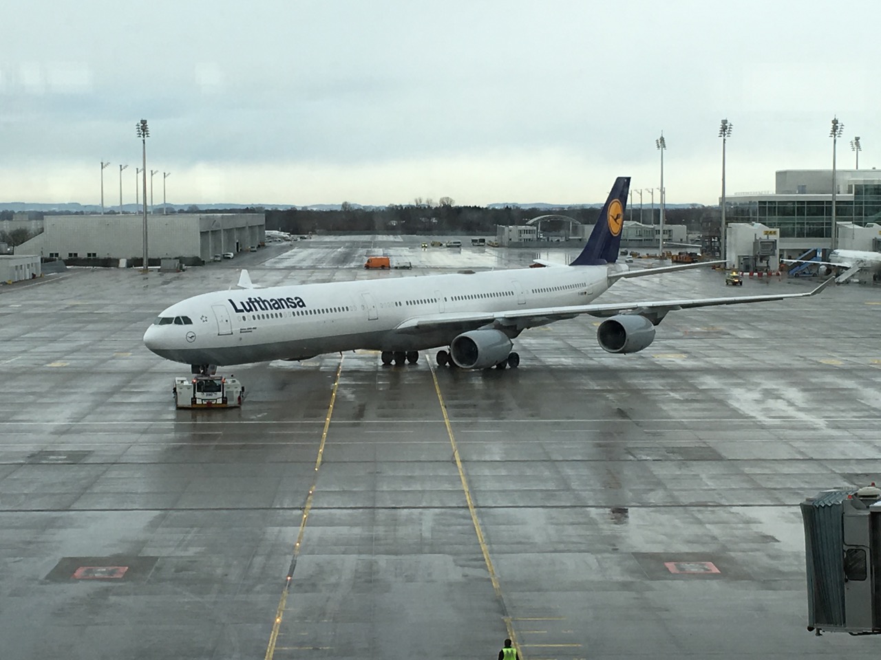 Lufthansa Airbus A340-600 (A346)
