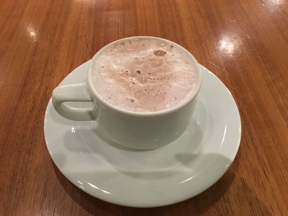 LH Senator Lounge Munich Hot Chocolate
