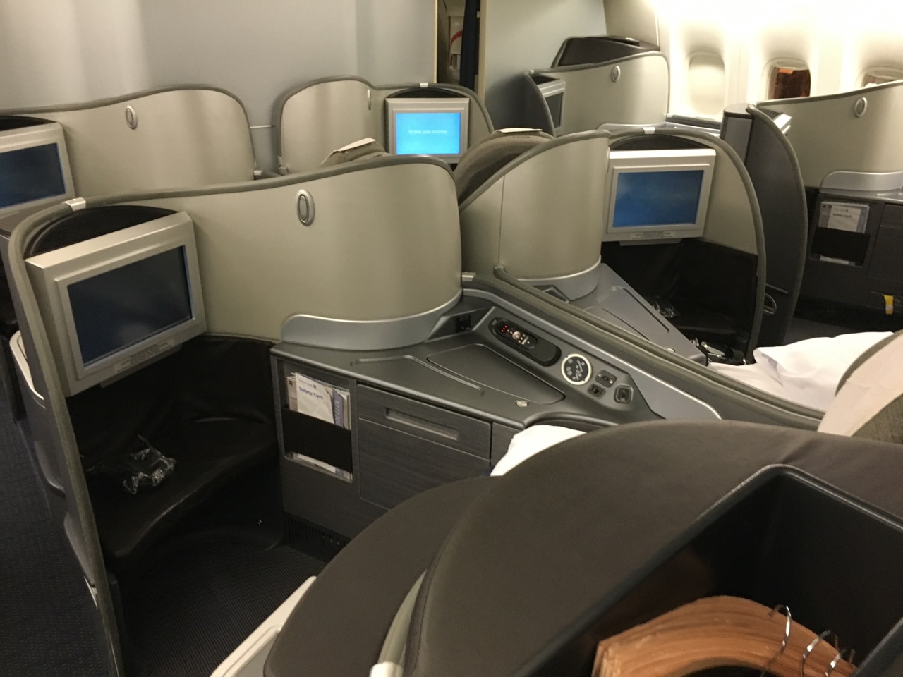 United Boeing 777 Lie Flat Seats Best Seat 2018