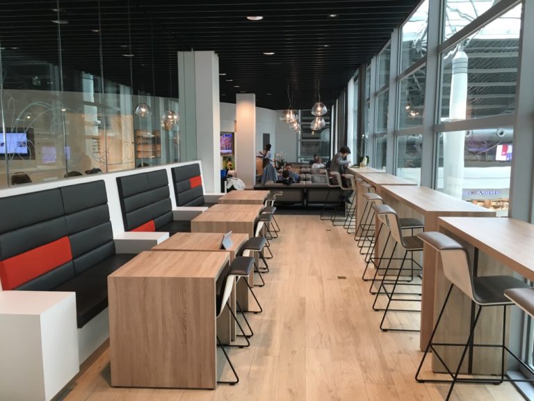 Review: THE LOFT by Brussels Airlines Lounge Brussels